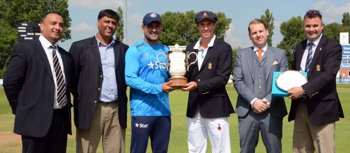 County Crick et Club MATCHDAY SPONSORSHIP MATCH SPONSORSHIP Sponsor a T20 Blast (20-over match) or Royal London One-Day Cup (50-over match) fixture and receive the following: Full Corporate