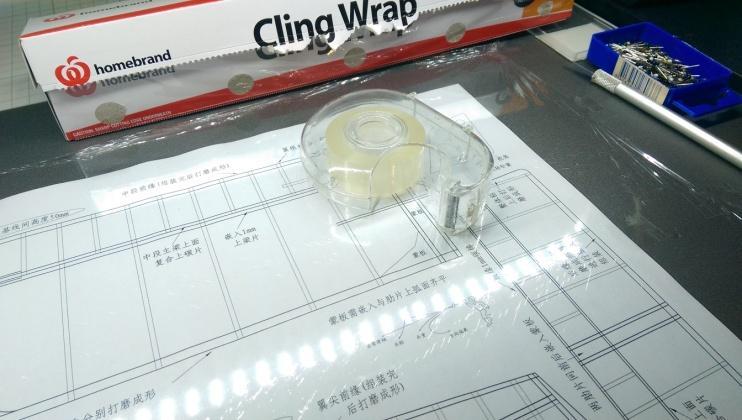 (image for illustration purpose only no plans supplied with this kit) It s a good idea to put a layer of cling wrap over the work surface.
