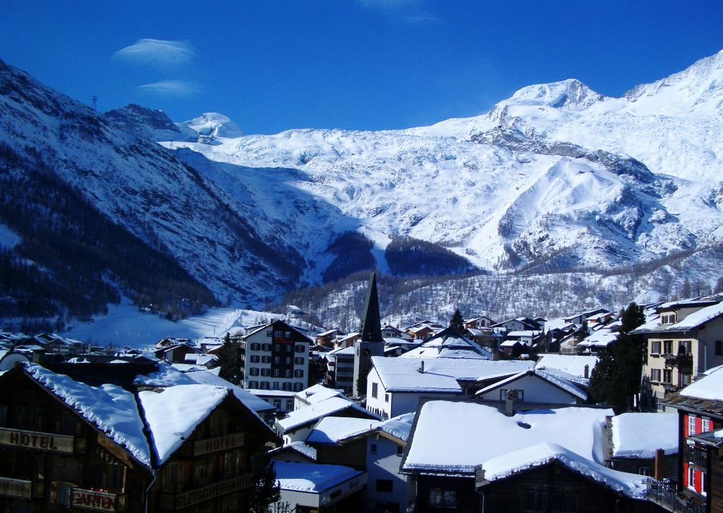 Resort Information Saas Fee is one of our favourite resorts, a high altitude, traditional traffic free village sitting at 1800m in a dramatic mountain setting.