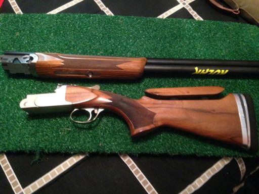 !! 28 29 30 CLUB TRAP FOR JULY FOR SALE Browning 28 Special Skeet Edition with Briley Tube Set and adjustable recoil pad.