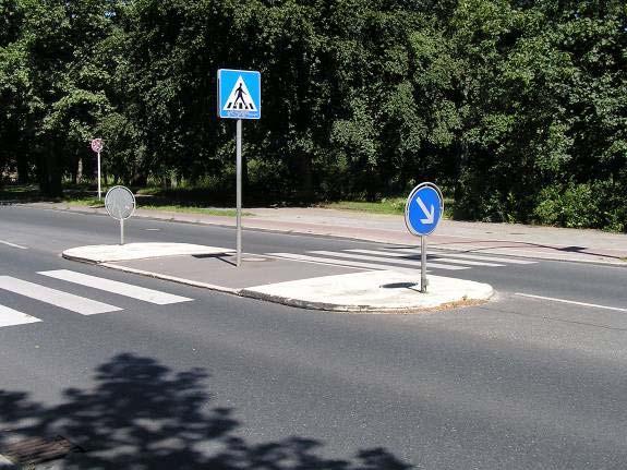 Pedestrian refuges and medians A pedestrian refuge island is most useful in two-way way