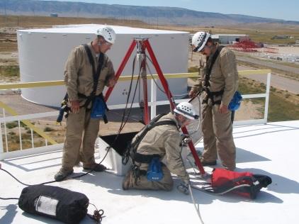 Confined Space CONFINED SPACE ENTRY AND RESCUE The OSHA standard on Permit-Required Confined Spaces (29 CFR 1910.
