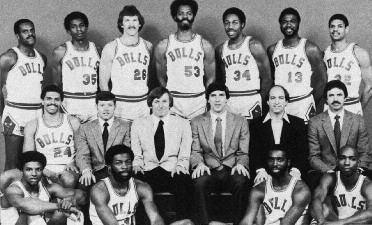 1980-1981 CHICAGO BULLS Left to right: (front row): Ronnie Lester, Bobby Wilkerson, Ricky Sobers, Sam Worthen.