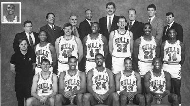 1989-1990 CHICAGO BULLS Left to right: (front row): John Paxson, Stacey King, Bill Cartwright, Scottie Pippen, Michael Jordan. (middle row): Strength and Conditioning Consultant Al Vermeil, B.J. Armstrong, Ed Nealy, Jeff Sanders, Will Perdue, Charles Davis, Craig Hodges.