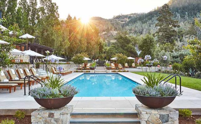 CALISTOGA RANCH 4 Days/3 Nights at 5-star Auberge Resort Calistoga Ranch Exclusive 2,400 square foot Owner s Lodge offers the ultimate