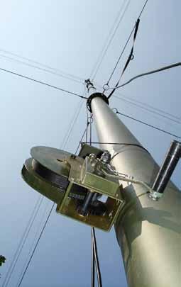 wind speed (m/s) 35 35 30 Guy radius (m) 14 14 16 Guys and levels 4x4 4x4 4x4 Sections 6 6 6 Mast weight (kg) 59 70 73 Accessories weight (kg) 60 60 57 Above listed masts are examples.