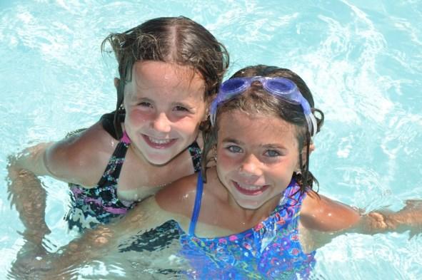 GROUP SWIMMING LESSONS Sign your child up for group swimming lessons in June or July (or both)! All levels are offered both sessions.