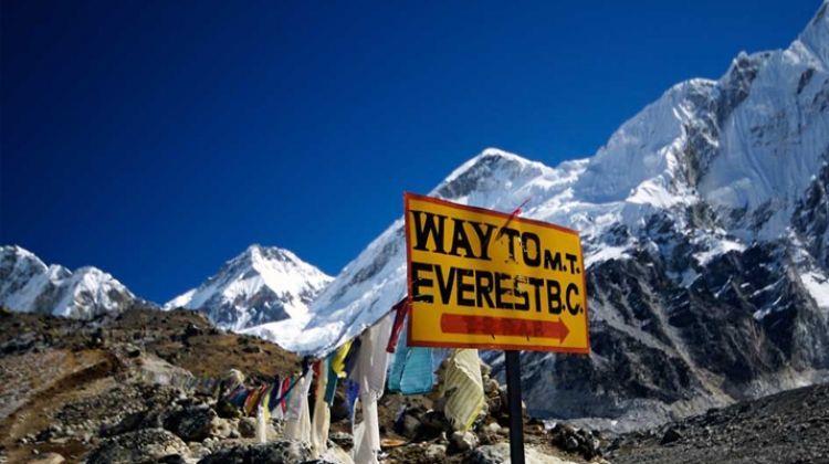Everest Basecamp IAPWA Challenge Itinerary AN OUTLINE OF YOUR ITINERARY: Day 01: Arrive Kathmandu and transfer to hotel Day 02: Sightseeing Tour in Kathmandu (Bouddhanath, Pashupatinath and Patan)
