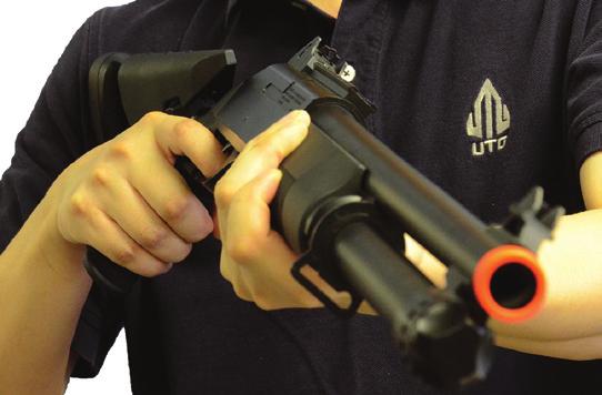 7 - Fire Aim at your target and pull the trigger to fire. 2. Everblast Triple-Shot Shooting Set Fire/Safety Selector to the FIRE position. Aim at your target. Squeeze and hold the trigger and, concurrently, pull the Pump Grip backward and push forward to shoot.
