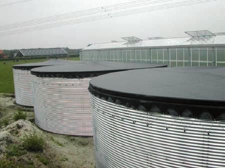 STORAGE TANKS Code Dimensions Litres Gallons T46 Z10040 2.74m x 1.52m (9 x 5 ) 9,000 1,980 Z10041 2.74m x 2.29m (9 x 7 ) 14,000 3,080 Z10042 2.74m x 3m (9 x 10 ) 18,000 3,960 Z10043 3.66m x 1.