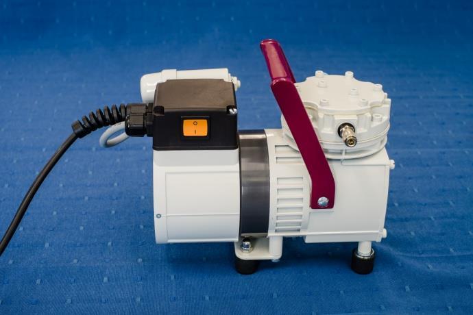 5.1.2 Positive pressure pump The pump (ref 11156001 or 12305001) is a positive pressure pump providing a