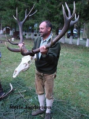 EUROPEAN DEER Hunting period: Stag 20.09.-15.12 Female and calf: 01.09.- 31.12 Up to 7,00 inkl. 1.500 EUR 7,01-8,00 1.