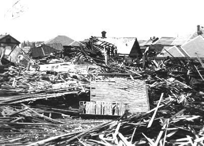 1900 Debris at