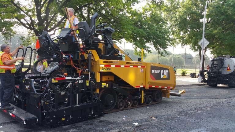 Understanding the Paver Tractor tows screed Accepts mix from trucks, MTV, etc.