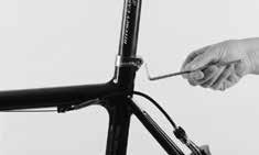 To adjust the saddle heght loosen the bnder bolt or quck-release lever (read chapter How to use quck-releases and thru axles beforehand).