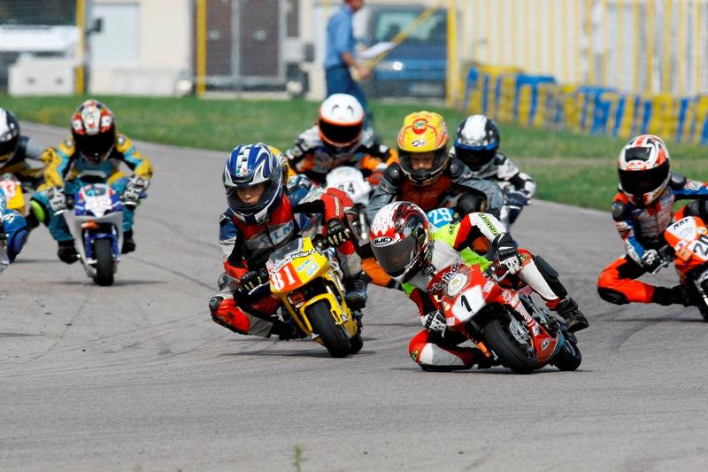 The road racing recorded a good success of the European Championship, which is conceived on more qualification rounds (national and regional championships) and a final in the Spanish track of