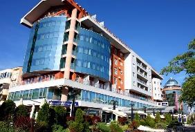 Hotel: Hotel Nikić **** Address: Kralja Nikole bb, 81000 Podgorica (42 single rooms, 29 twin) Distance
