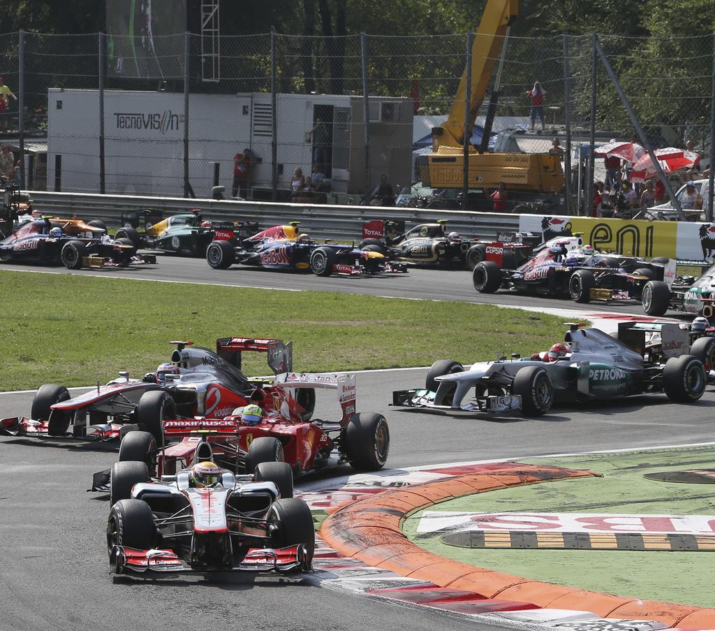 02/19 On track Highlights of the GP Massa fights * 5-position penalty for gearbox change. ** 10-position on the grid because of the Belgian GP (robbed start and collision).