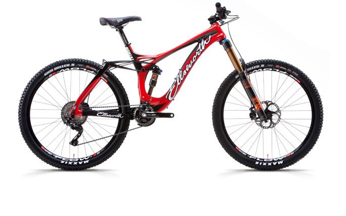 27.5 CARBON ENDURO FREERIDE Red / Carbon MOMENT Like pieces of a puzzle, your rides are made up of small, but distinct moments of time - moments when you react to input from the trail.