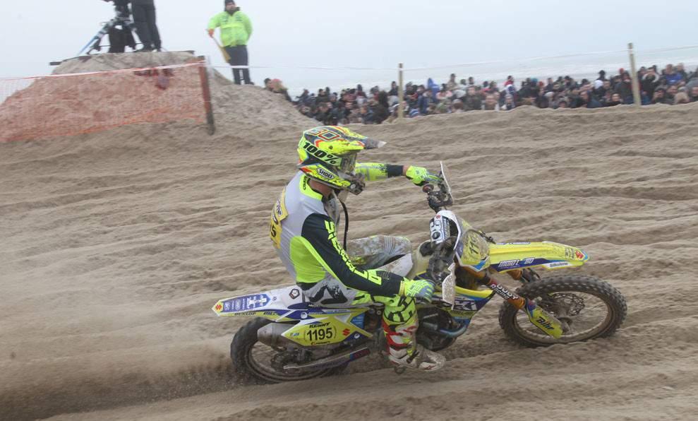 The same season, he decided to test his performance on the sand races and joined 1,250 riders on the starting line of the Enduropale du Touquet.