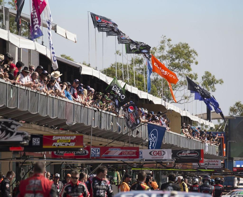 DARWIN TRIPLE CROWN Hidden Valley Raceway Northern Territory 17th-19th June 2016 The SKYCITY Triple Crown Darwin is a visual spectacular! On track: The racing, the circuit and the entertainment.