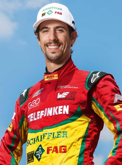 14 FACT SHEET XXL FIA FORMULA E 2014 / 2015 A strong team in the cockpit In Lucas di Grassi (30) and Daniel Abt (22) the squad of Hans-Jürgen Abt has its dream team filling the cockpits of the two