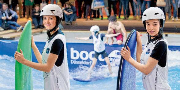 THE WAVE: The public s favourite! The first deep-water wave at a watersports trade fair was a massive success last year.