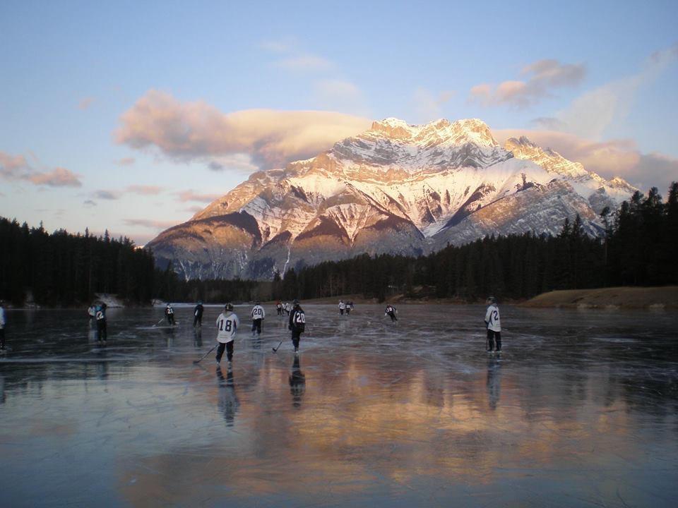 APPLYING TO THE BANFF HOCKEY ACADEMY The Banff Hockey Academy welcomes you to apply for admission to the Female program. You can download the Application Package at www.banffhockey.ab.