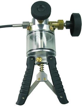 ¼ female 2 Pressure relief valve 3 Plug screw for fluid reservoir 4 Fine