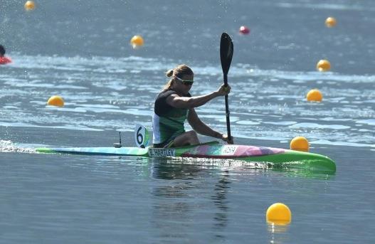 Women s Kayak K1, 500m, Semi-final 3: Hartley went off in the third lane of the third and last semi-final.