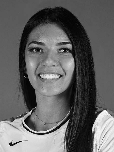 profiles 9 player profiles 4 Alyvia Palileo Setter/DS Jr. 4 5-7 Denton, TX 4 (Guyer HS) Palileo s Career Statistics 9 CAREER HIGHS Attacks...1 at UAB (10/07/16 Assists... 1 last vs.
