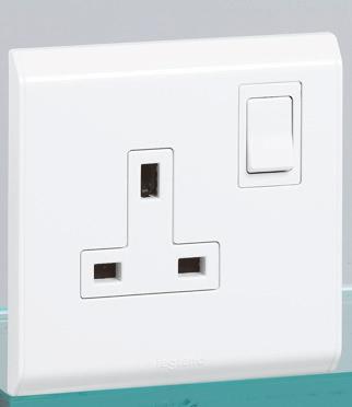 5 for BS boxes Pack Cat.Nos British Standard socket outlets 13 A - 250 V± Conform to BS 1363-2 10 6 170 40 1 gang unswitched Pack Cat.