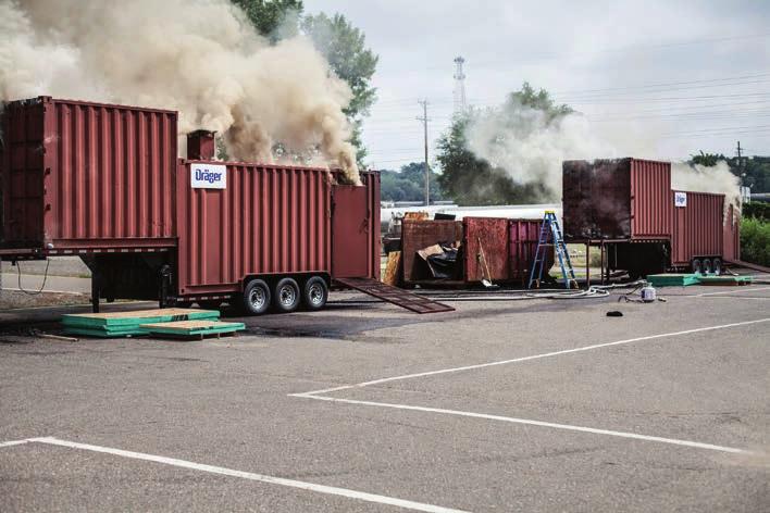 Dräger Swede Survival System Phase 1 Flashover Development Observation With today s improved fire prevention methods, firefighters have fewer opportunities to gain first-hand experience of fighting