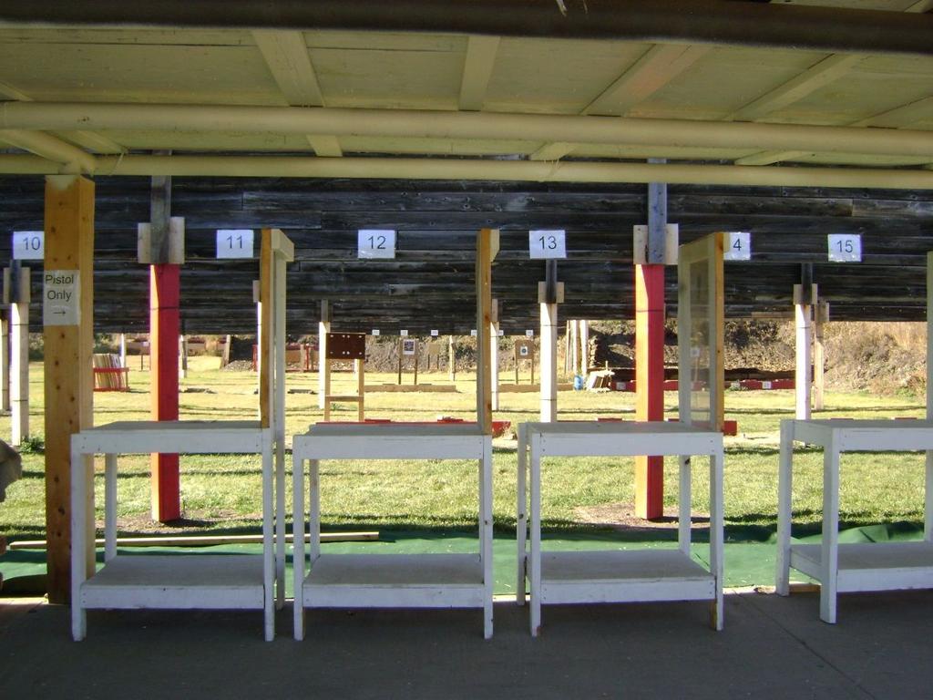 Targets bay 11 to 22 The shooting alleys in the pistol bays have three shooting position or bays in them. In this case shooting bay 11, 12 and 13.
