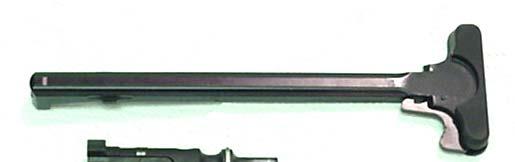 0 9 4. Lightly lubricate the inner and outer surfaces of the bolt carrier (8).