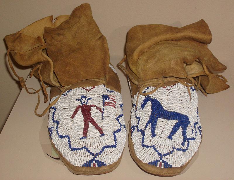 Clothing Many Great Basin Indians wore little or no clothing. This was especially true during the hot summer. In the winter they wore rabbit skins. Many people went barefoot.