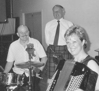 September Dance following the Day school, with music from the Marian Anderson Duo with MC, Alan Horsfall (Right). First of all, welcome to all members of the 2004/5 committee.