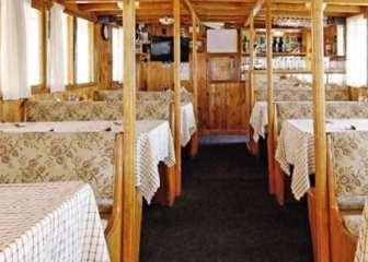 triple cabins with French bed and a third bed above and 13 double cabins with bunk beds.