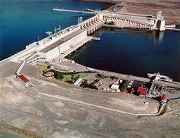 Lower Snake River Dams - Issues Salmon Restoration Energy Losses Navigation Eliminated Flood Control Reduced Cost $3.