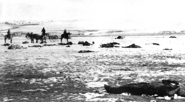 the 7 th Cavalry slaughtered 300 unarmed