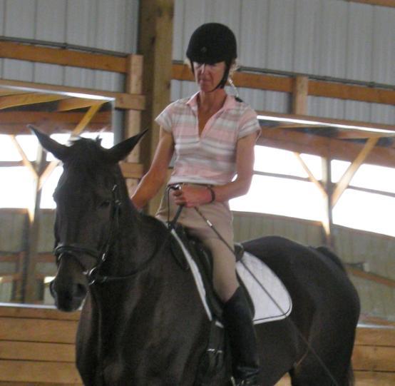 When a few riders had difficulty keeping their horses connected or round, Cindy taught them flipping the crest and uberstreichen.