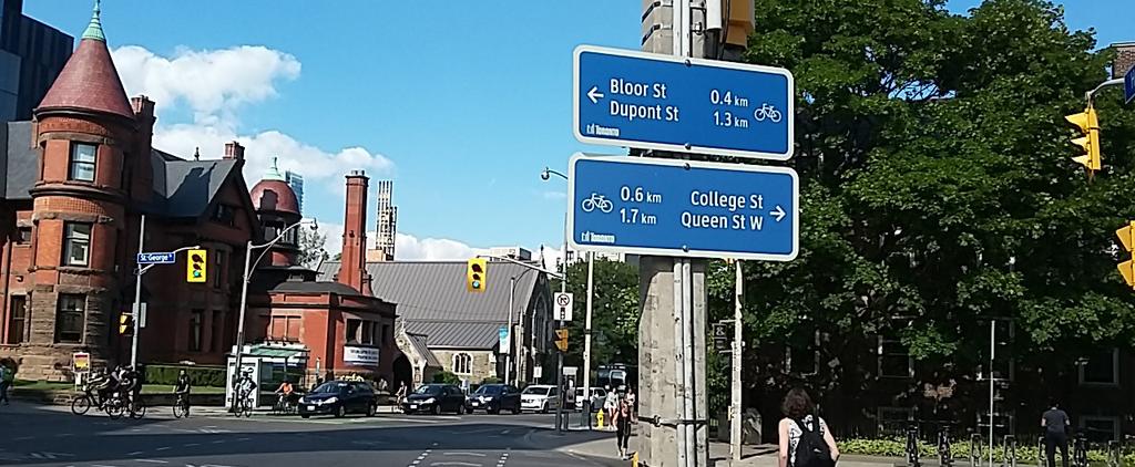Key Cycling Elements 5.3 WAYFINDING Bicycle wayfinding consists primarily of signs and pavement markings that are legible to cyclists while they are travelling.