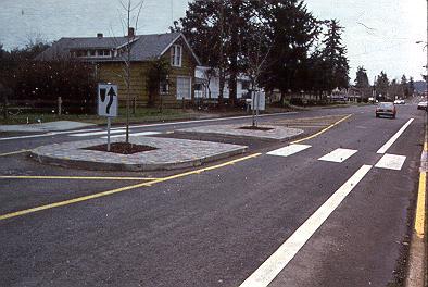 PAVEMENT WIDTH CRITERIA: SHORT MEDIANS CAN BE USED ON