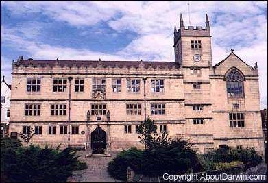 1552 Shrewsbury School was founded by Edward VI following the dissolution of two ecclesiastical colleges in the town.