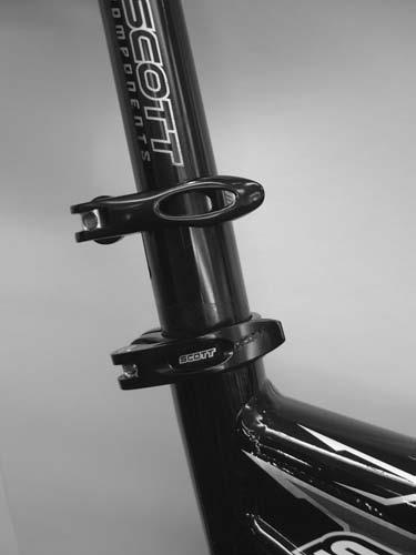 To change the cables simply unscrew and open the three cable brackets on the downtube. 1 IMPORTANT!