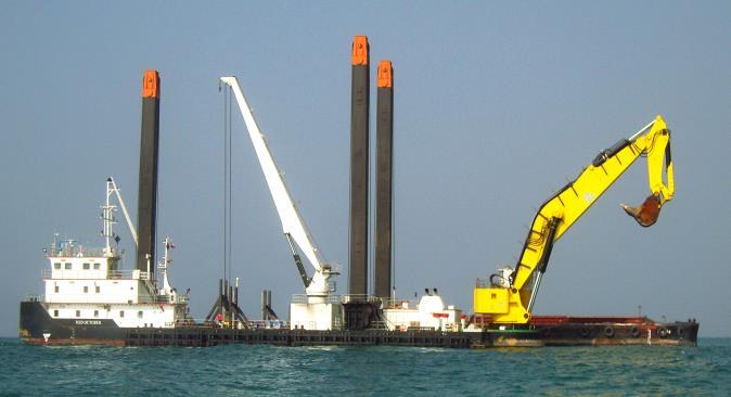 Five Backacter types are available: BA 1100, BA 900, BA 800, BA 700 and BA 600 BA 1100 The Backacter (BA) 1100 is the biggest and strongest marine excavator in the world.