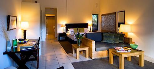 OPTION FIVE: $1,075 2 nights accommodation in a superior single room Dinner on Friday and Saturday Breakfast on Saturday and Sunday Mindfulness