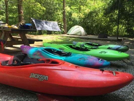 Piedmont Whitewater Kayaking Challenge Group Minimum: 3 Group Maximum: 12 New for 2018, we are pleased to offer a whitewater program different from any that you ve seen.