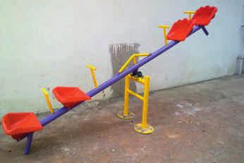 Kids at a time : 4 MULTI SEATER SEE SAW Code : SS 03 Product Area :