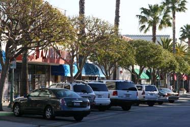 Profile: Downtown Torrance Downtown Torrance was the second most successful mixed-use district in our research. It ranked first in trip capture and second in the percentage of walkers.
